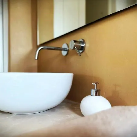 Loco Apartment *